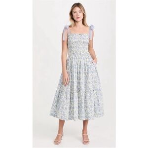 En Saison
Egret Midi Dress